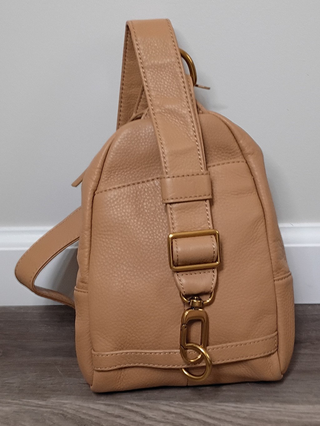 Hobo Unisex Classic Casual Fern Sandstone Pebbled Leather Sling Crossbody Bag — image 2 of 6